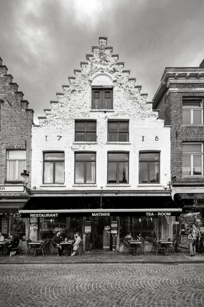 Facade held on with brick ties dated 1716